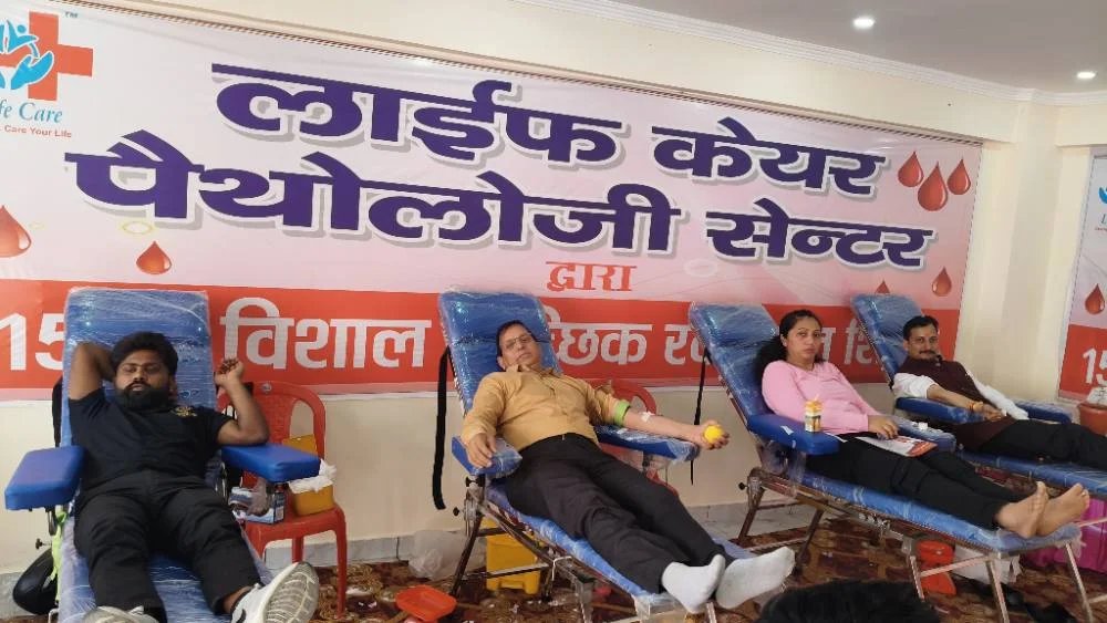 देहरादून में 15वें विशाल स्वैच्छिक रक्तदान शिविर में उमड़ा जनसैलाब, 210 यूनिट रक्त हुआ एकत्र