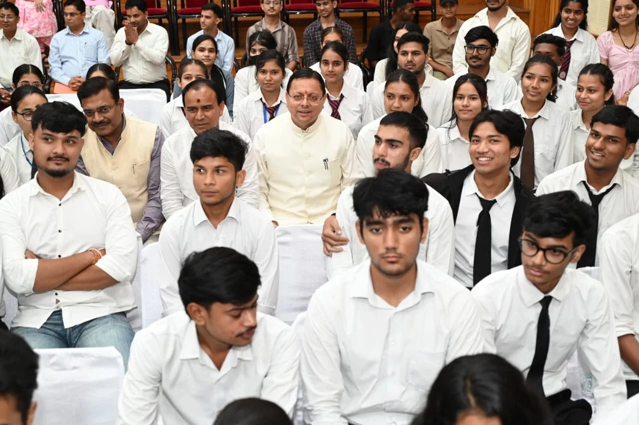 धामी सरकार का युवाओं को आत्मनिर्भर बनाने पर फोकस, नौकरी मांगने वाले नहीं नौकरी देने वाले बनेंगे उत्तराखंड के युवा