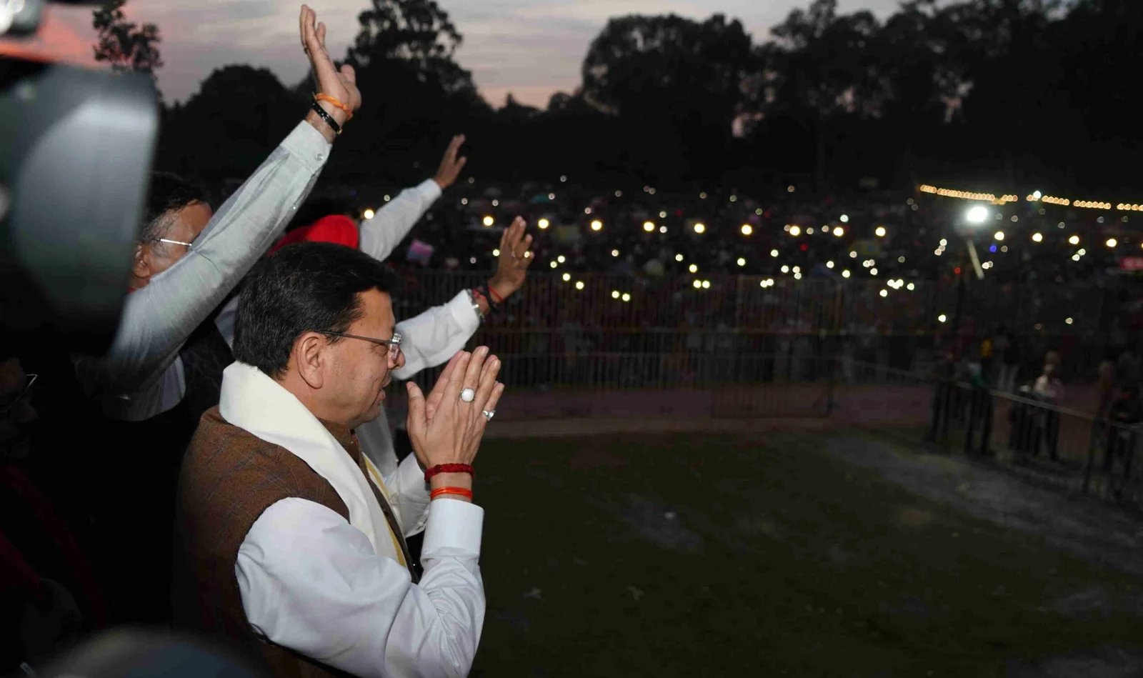 मुख्यमंत्री पुष्कर सिंह धामी बन्नू बिरादरी द्वारा परेड ग्राउंड, देहरादून में आयोजित दशहरा महोत्सव में हुए शामिल